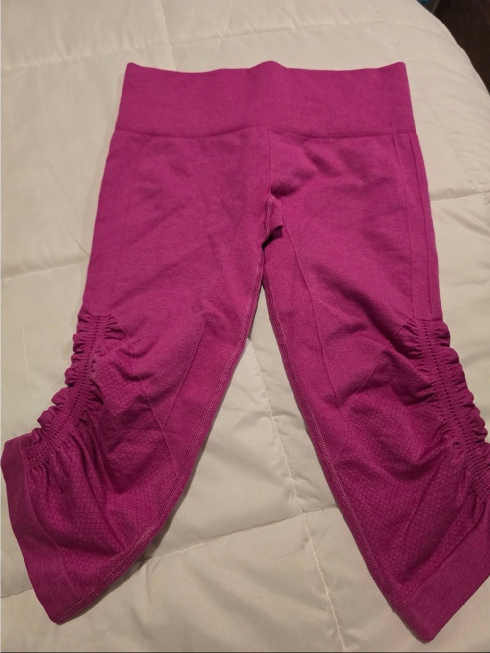 lululemon athletica Girls' Magenta Ruched Capri Leggings